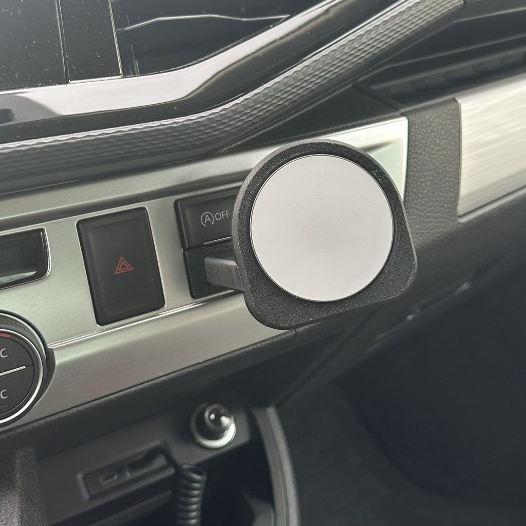 T6.1 Halterung Blindschalterschacht MagSafe Magnetplatte